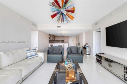 Copropriété à louer à Sunny Isles Beach, Floride: 2 chambres, 144.28 m2 № 2079988 - photo 11