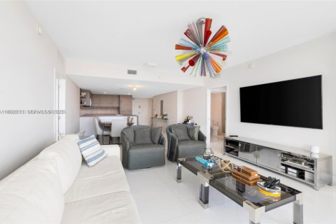 Copropriété à louer à Sunny Isles Beach, Floride: 2 chambres, 144.28 m2 № 2079988 - photo 12