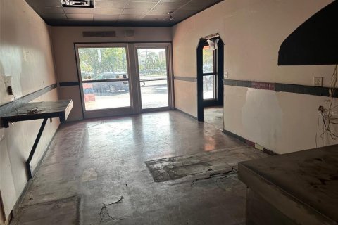 Propiedad comercial en alquiler en Gainesville, Florida, 464.51 m2 № 910265 - foto 12