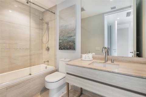 Copropriété à louer à Sunny Isles Beach, Floride: 3 chambres, 210.98 m2 № 1705726 - photo 20