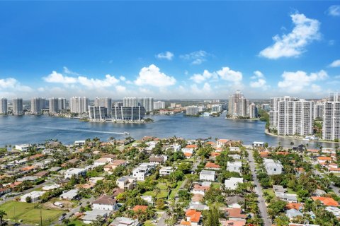 Copropriété à louer à Sunny Isles Beach, Floride: 3 chambres, 210.98 m2 № 1705726 - photo 17