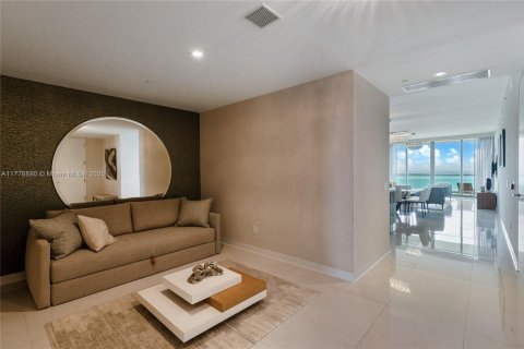 Condo in Sunny Isles Beach, Florida, 3 bedrooms  № 1705726 - photo 24