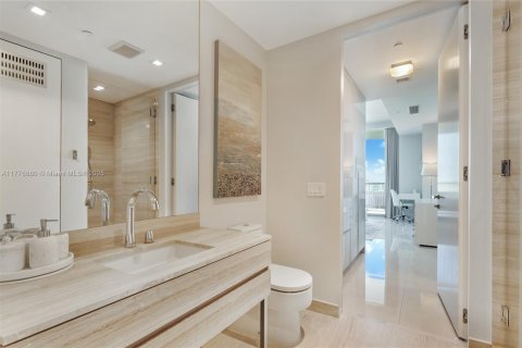 Copropriété à louer à Sunny Isles Beach, Floride: 3 chambres, 210.98 m2 № 1705726 - photo 22