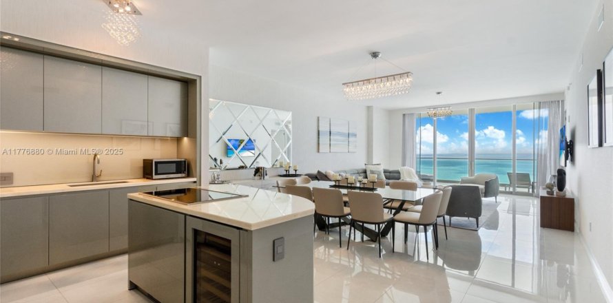 Condo à Sunny Isles Beach, Floride, 3 chambres  № 1705726