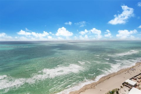 Copropriété à louer à Sunny Isles Beach, Floride: 3 chambres, 210.98 m2 № 1705726 - photo 4