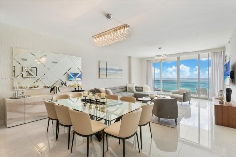 Copropriété à louer à Sunny Isles Beach, Floride: 3 chambres, 210.98 m2 № 1705726 - photo 6