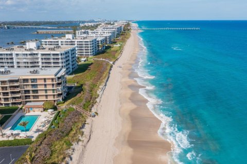 Condo in Palm Beach, Florida, 2 bedrooms  № 1019948 - photo 1