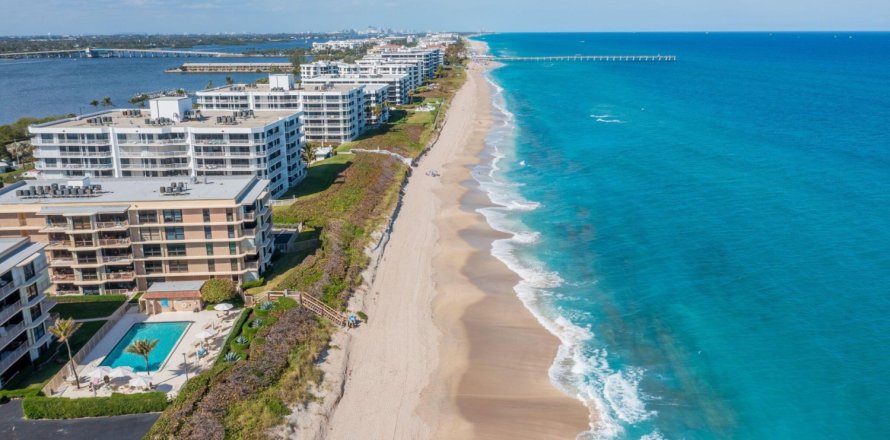 Condo in Palm Beach, Florida, 2 bedrooms  № 1019948