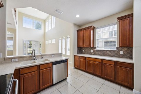 Townhouse in Orlando, Florida 3 bedrooms, 170.38 sq.m. № 2148477 - photo 4