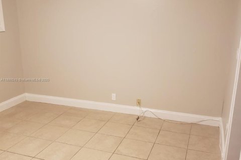 House in Pompano Beach, Florida 2 bedrooms № 1941282 - photo 6