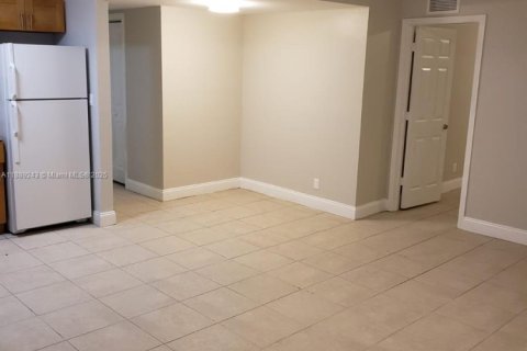 Villa ou maison à louer à Pompano Beach, Floride: 2 chambres № 1941282 - photo 3