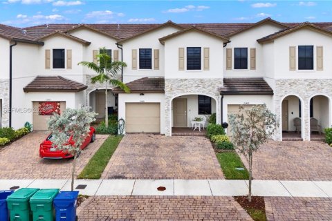 Adosado en venta en Homestead, Florida, 4 dormitorios, 157.47 m2 № 2045111 - foto 2