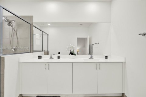 Adosado en venta en Homestead, Florida, 4 dormitorios, 157.47 m2 № 2045111 - foto 22