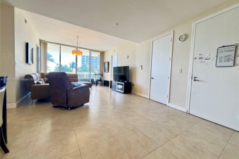 Купить кондоминиум в Санни-Айлс-Бич, Флорида 2 спальни, 129.04м2, № 1929399 - фото 9