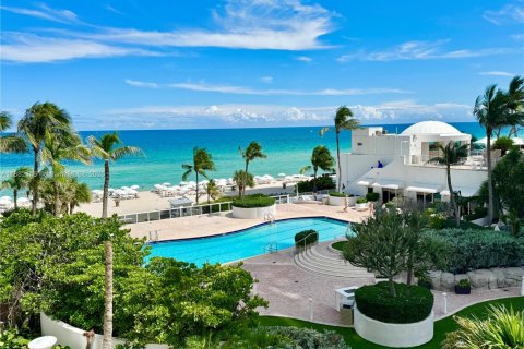 Купить кондоминиум в Санни-Айлс-Бич, Флорида 2 спальни, 129.04м2, № 1929399 - фото 2