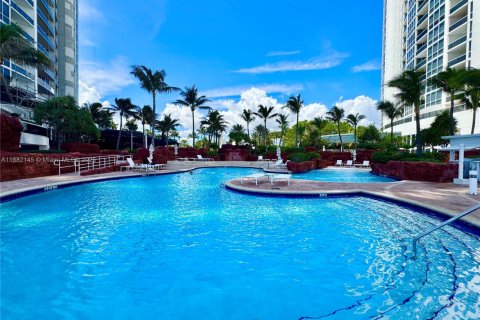 Купить кондоминиум в Санни-Айлс-Бич, Флорида 2 спальни, 129.04м2, № 1929399 - фото 28