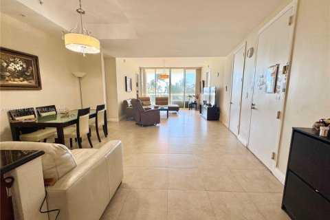 Купить кондоминиум в Санни-Айлс-Бич, Флорида 2 спальни, 129.04м2, № 1929399 - фото 10