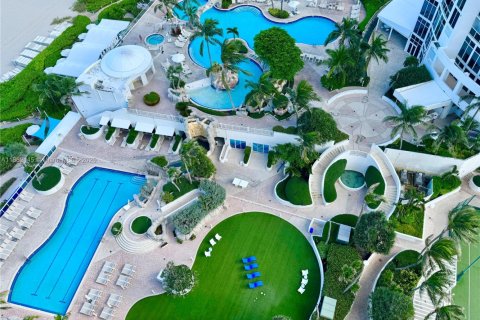 Купить кондоминиум в Санни-Айлс-Бич, Флорида 2 спальни, 129.04м2, № 1929399 - фото 3