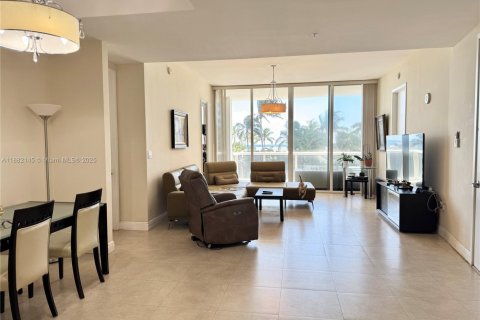 Купить кондоминиум в Санни-Айлс-Бич, Флорида 2 спальни, 129.04м2, № 1929399 - фото 7