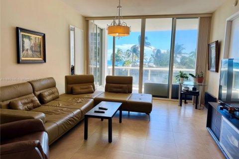 Купить кондоминиум в Санни-Айлс-Бич, Флорида 2 спальни, 129.04м2, № 1929399 - фото 6