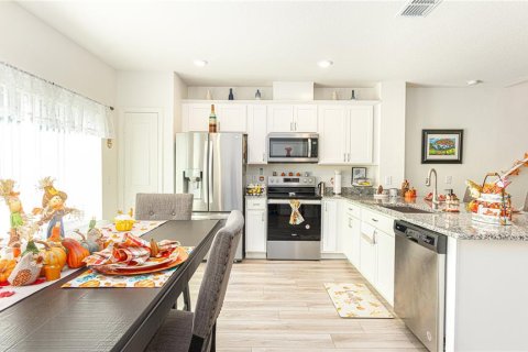 Townhouse in Davenport, Florida 3 bedrooms, 134.34 sq.m. № 1551436 - photo 6