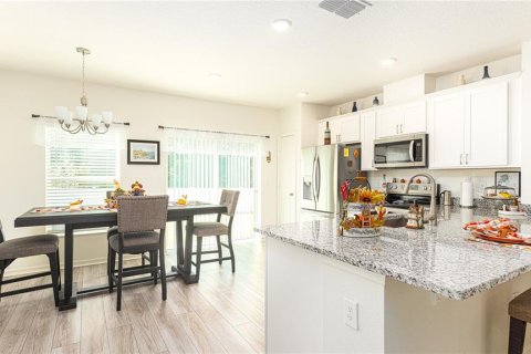 Townhouse in Davenport, Florida 3 bedrooms, 134.34 sq.m. № 1551436 - photo 2