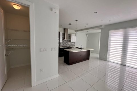 Copropriété à louer à Doral, Floride: 3 chambres, 204.38 m2 № 1632806 - photo 20