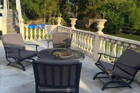 Casa en alquiler en Jacksonville, Florida, 6 dormitorios № 2024669 - foto 9