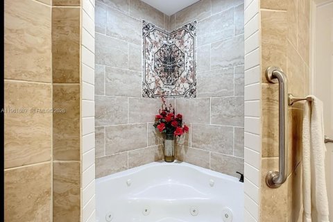 Casa en alquiler en Jacksonville, Florida, 6 dormitorios № 2024669 - foto 14