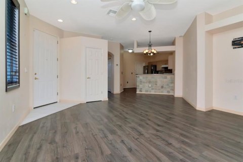 House in Land O' Lakes, Florida 2 bedrooms, 105.26 sq.m. № 1602831 - photo 9