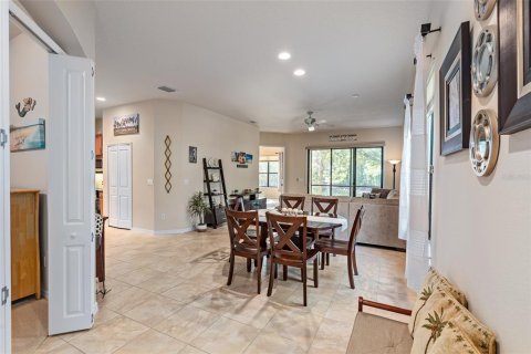 Townhouse in Ormond Beach, Florida 2 bedrooms, 140.28 sq.m. № 2239425 - photo 4