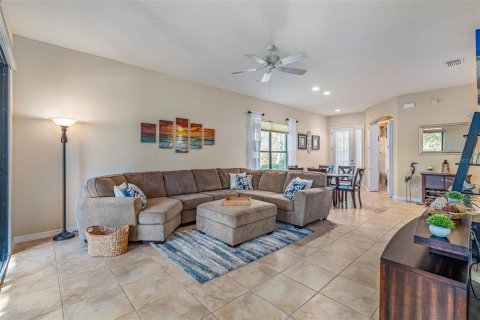 Townhouse in Ormond Beach, Florida 2 bedrooms, 140.28 sq.m. № 2239425 - photo 14