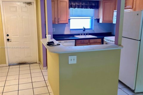 Condo in Oakland Park, Florida, 2 bedrooms  № 1887447 - photo 6