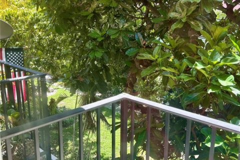 Condo in Oakland Park, Florida, 2 bedrooms  № 1887447 - photo 3