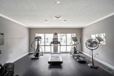 Condo in Oakland Park, Florida, 2 bedrooms  № 1887447 - photo 24