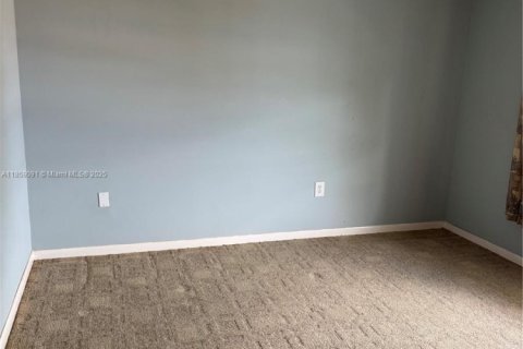Condo in Oakland Park, Florida, 2 bedrooms  № 1887447 - photo 15