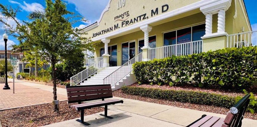 Commercial property in Punta Gorda, Florida № 2212251