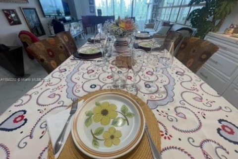 Купить кондоминиум в Помпано-Бич, Флорида 3 спальни, 129.13м2, № 1940316 - фото 9