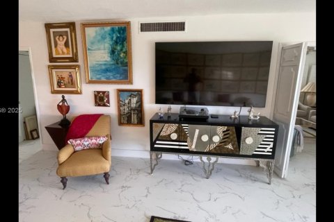 Купить кондоминиум в Помпано-Бич, Флорида 3 спальни, 129.13м2, № 1940316 - фото 12