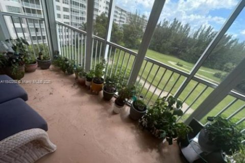 Купить кондоминиум в Помпано-Бич, Флорида 3 спальни, 129.13м2, № 1940316 - фото 6