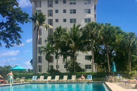 Купить кондоминиум в Помпано-Бич, Флорида 3 спальни, 129.13м2, № 1940316 - фото 5