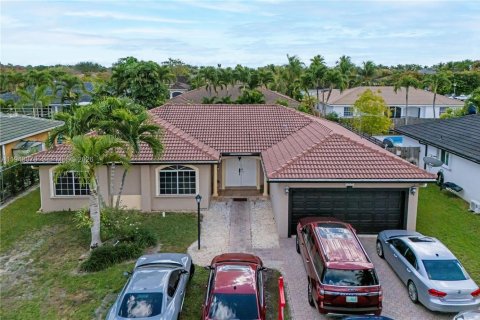 Villa ou maison à Miami, Floride 3 chambres, 165.92 m2 № 2055088