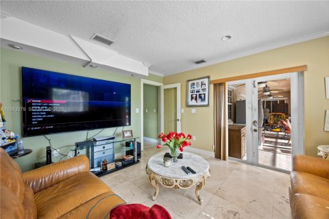 Villa ou maison à vendre à Miami, Floride: 3 chambres, 165.92 m2 № 2055088 - photo 27