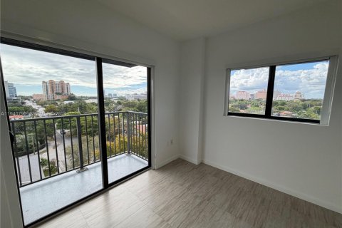 Condominio en alquiler en Miami, Florida, 1 dormitorio, 74.32 m2 № 1997998 - foto 11