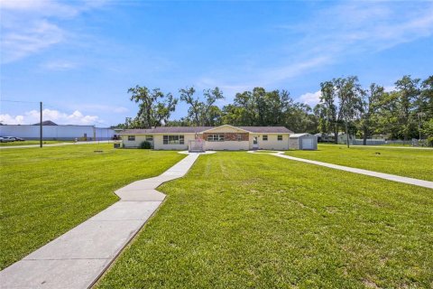 House in Williston, Florida 4 bedrooms, 228.54 sq.m. № 2222451 - photo 3