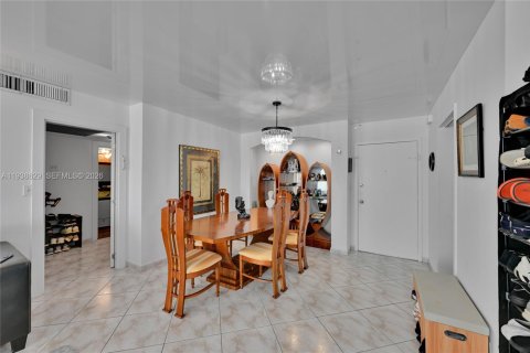 Купить кондоминиум в Халландейл-Бич, Флорида 2 спальни, 115.94м2, № 1996048 - фото 16