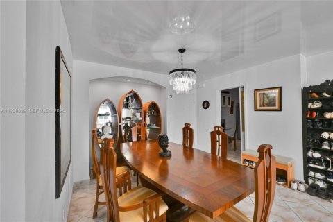 Купить кондоминиум в Халландейл-Бич, Флорида 2 спальни, 115.94м2, № 1996048 - фото 17