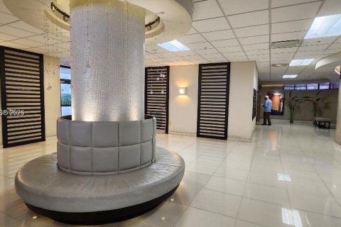 Купить кондоминиум в Майами-Бич, Флорида 1 спальня, 74.88м2, № 2013337 - фото 24