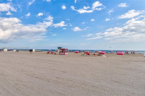 Купить кондоминиум в Майами-Бич, Флорида 1 спальня, 74.88м2, № 2013337 - фото 3