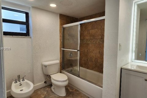 Купить кондоминиум в Майами-Бич, Флорида 1 спальня, 74.88м2, № 2013337 - фото 13